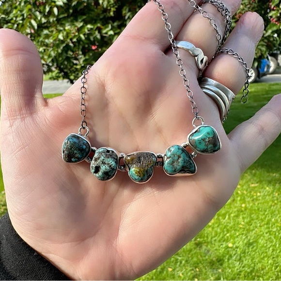 Turquoise rough chunk 5 stone southwestern sterling silver necklace - Picture 5 of 14